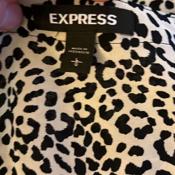 Express large long sleeve black and tan animal print blouse - CP - Picture 3 of 5